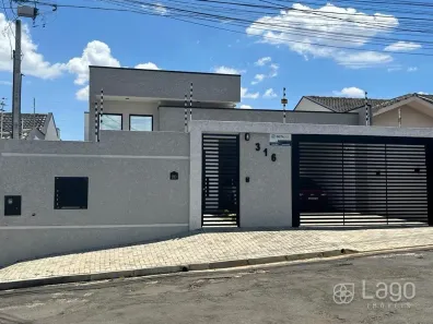 Casa com 3 Quartos à venda, 250m² no Uvaranas, Ponta Grossa