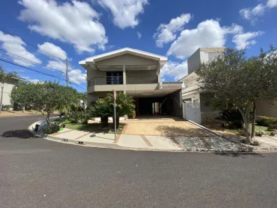 Casa de Condomínio com 3 Quartos para alugar, 300m² no Vila Aviação, Bauru