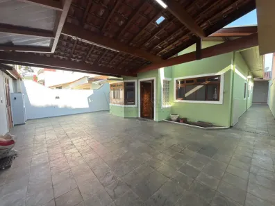 Casa com 3 Quartos para alugar, 140m² no Jardim Satélite, São José dos Campos