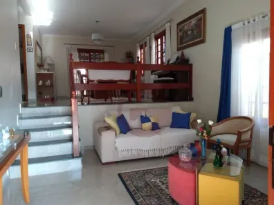 Casa de Condomínio com 3 Quartos à venda, 240m² no Jardim Ipês, Cotia