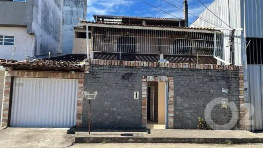 Casa com 5 Quartos à venda, 330m² no Sol e Mar, Macaé