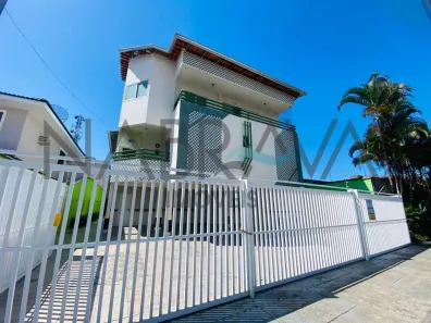 Apartamento com 3 Quartos para alugar, 82m² no Caiobá, Matinhos