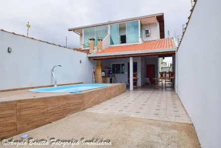 Sobrado com 3 Quartos à venda, 111m² no Balneário Stella Maris, Peruíbe