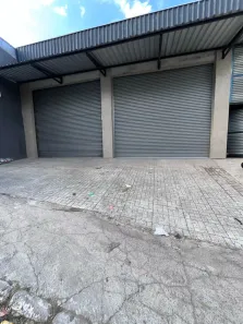 Galpão/Depósito/Armazém para alugar, 280m² no Estância de Embuarama, Embu das Artes