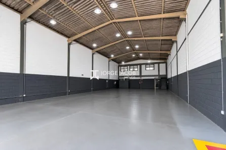 Galpão/Depósito/Armazém com 2 Quartos à venda, 336m² no Jardim Leocádia, Sorocaba