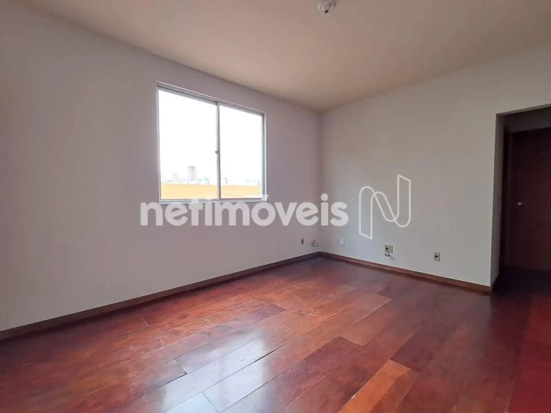 Apartamento com 2 quartos — Sagrada Família, Belo Horizonte