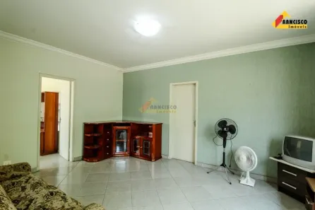 com 4 Quartos à venda, 110m² no Centro, Divinópolis