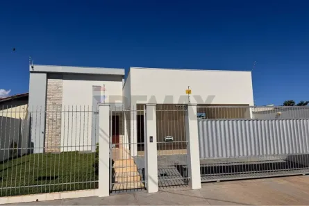 Casa com 3 Quartos à venda, 171m² no Jardim Santa Lúcia, Tangará da Serra