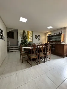 Casa com 6 Quartos à venda, 270m² no Setor Norte Ferroviário II, Goiânia