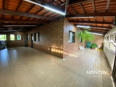 Casa com 6 Quartos à venda, 220m² no Davanuze, Divinópolis