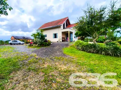 Casa com 3 Quartos à venda, 180m² no Boehmerwald, Joinville
