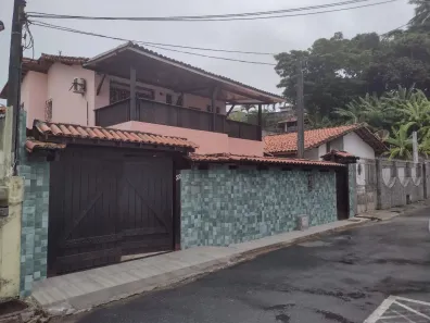 Casa com 3 Quartos à venda, 280m² no Stiep, Salvador