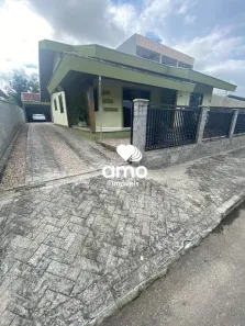 Casa com 3 Quartos à venda, 179m² no Limoeiro, Brusque