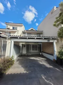 Casa com 4 Quartos para alugar, 130m² no Hípica, Porto Alegre