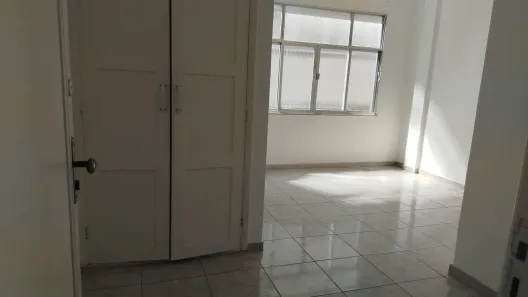 Kitnet com 1 Quarto à venda, 18m² no Jardim Guanabara, Rio de Janeiro