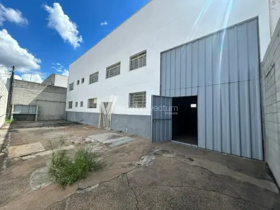 Galpão/Depósito/Armazém para alugar, 800m² no Chácaras Campos dos Amarais, Campinas