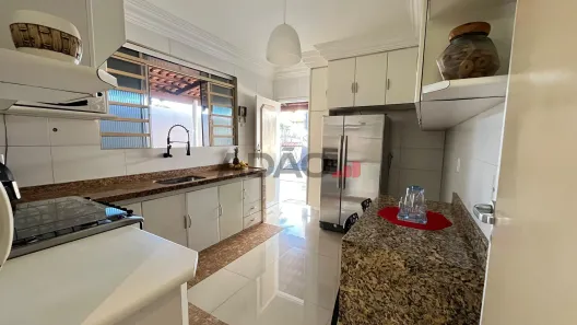 Casa com 3 Quartos à venda, 287m² no Jardim Atlântico, Goiânia
