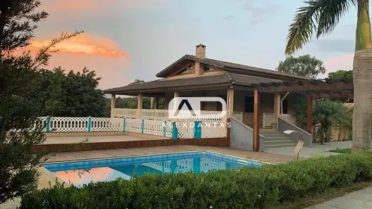 Fazenda/Sítio com 3 Quartos à venda, 720m² no Parque das Varinhas, Mogi das Cruzes