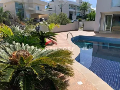 Casa de Condomínio com 4 Quartos à venda, 550m² no Chácaras Silvania, Valinhos