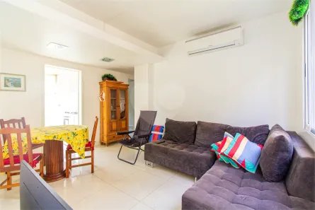 Apartamento com 2 Quartos à venda, 60m² no Floresta, Porto Alegre
