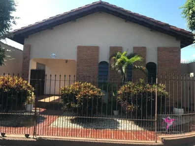 Casa com 2 Quartos à venda, 141m² no Parque Residencial Itamaraty, Leme