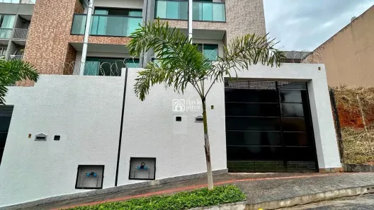 Casa com 3 Quartos à venda, 180m² no Cândida Ferreira, Contagem