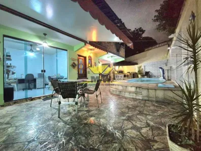 Casa com 3 Quartos à venda, 230m² no Vila Kosmos, Rio de Janeiro