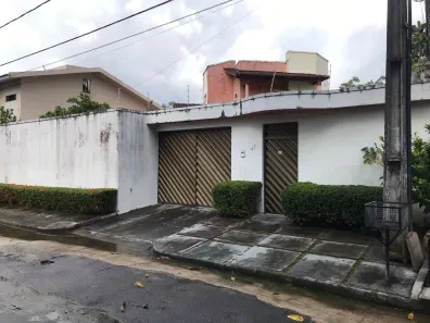 Casa de Condomínio com 3 Quartos à venda, 300m² no Ponta Negra, Manaus