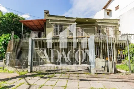 Casa com 2 Quartos para alugar, 94m² no Rio Branco, Porto Alegre