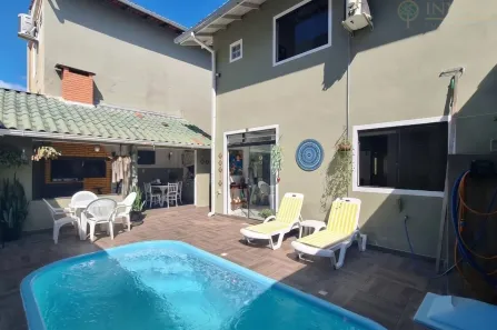 Casa com 3 Quartos para alugar, 204m² no Abraão, Florianópolis