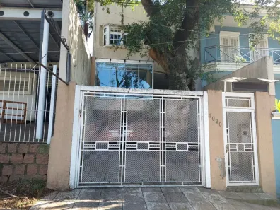 Casa com 3 Quartos à venda, 240m² no Três Figueiras, Porto Alegre