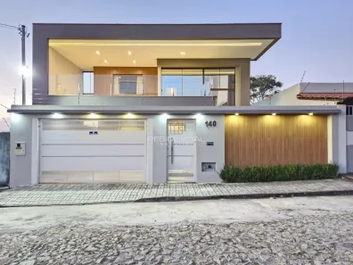 Casa com 4 Quartos à venda, 268m² no Bela Vista, Divinópolis