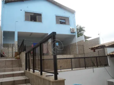 Casa com 3 Quartos à venda, 200m² no São Pedro, Juiz de Fora