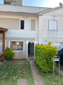 Casa de Condomínio com 2 Quartos para alugar, 45m² no Jardim Ísis, Cotia