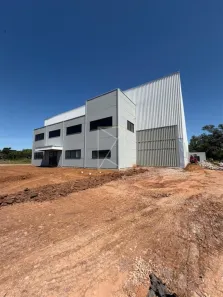 Prédio Comercial para alugar, 1320m² no Forqueta, Caxias do Sul