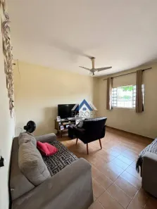 Casa com 3 Quartos à venda, 192m² no Tarobá, Londrina