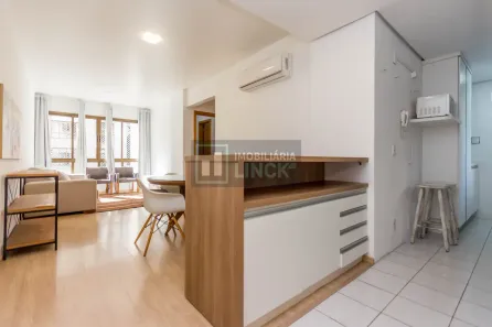 Apartamento com 2 Quartos para alugar, 64m² no Passo da Areia, Porto Alegre