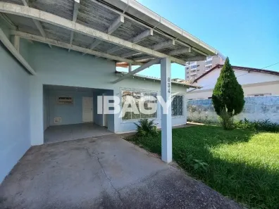 Casa com 3 Quartos para alugar, 135m² no Praia Comprida, São José
