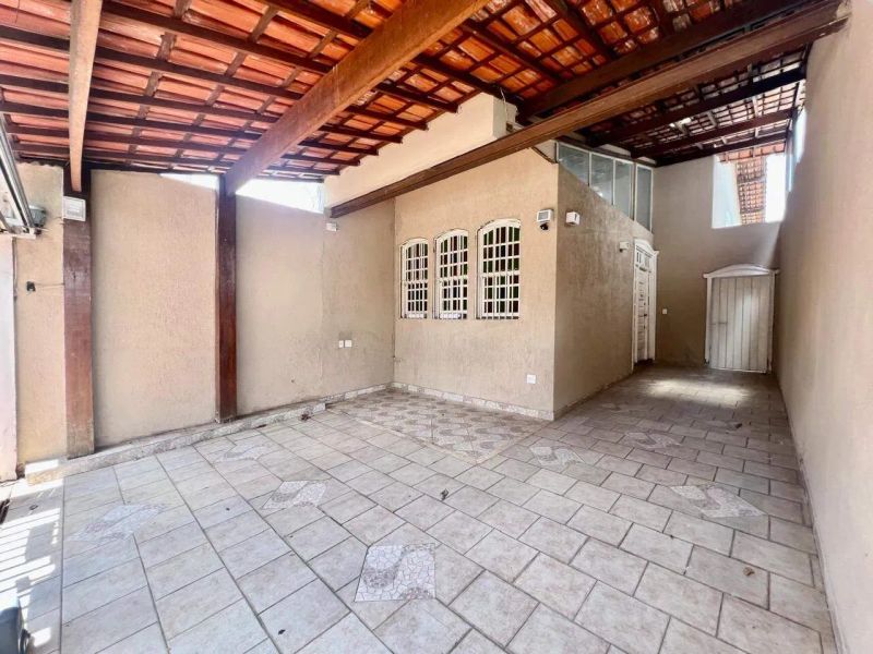 Casa com 3 quartos — Ouro Preto, Belo Horizonte