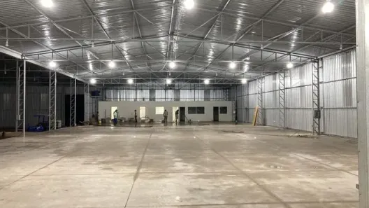 Casa com 6 Quartos para alugar, 1700m² no Morumbi, Cascavel