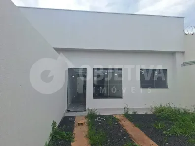 Casa com 2 Quartos à venda, 65m² no Planalto, Uberlândia