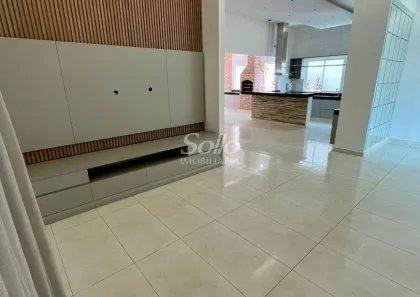 Casa de Condomínio com 3 Quartos à venda, 240m² no Aclimação, Uberlândia