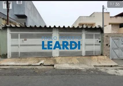 Casa com 4 Quartos para alugar, 250m² no Vila Arriete, São Paulo