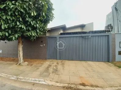 Casa com 3 Quartos à venda, 135m² no Tiradentes, Campo Grande