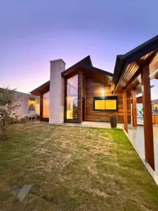 Casa com 3 Quartos à venda, 143m² no Recanto Tropical, Cascavel