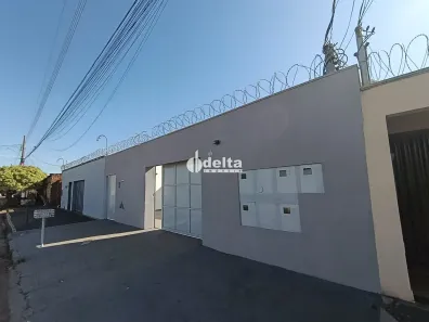 Casa com 8 Quartos para alugar, 230m² no Jardim Ipanema, Uberlândia