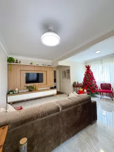 Casa com 3 Quartos à venda, 191m² no Vila Scarpelli, Santo André