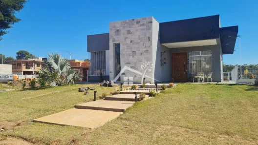 Casa de Condomínio com 3 Quartos à venda, 330m² no , Pardinho