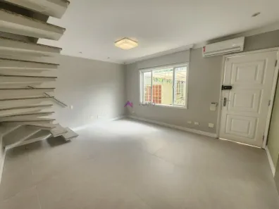 Sobrado com 2 Quartos para alugar, 100m² no Santo Amaro, São Paulo