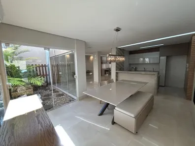 Casa de Condomínio com 3 Quartos à venda, 200m² no Granja Marileusa, Uberlândia